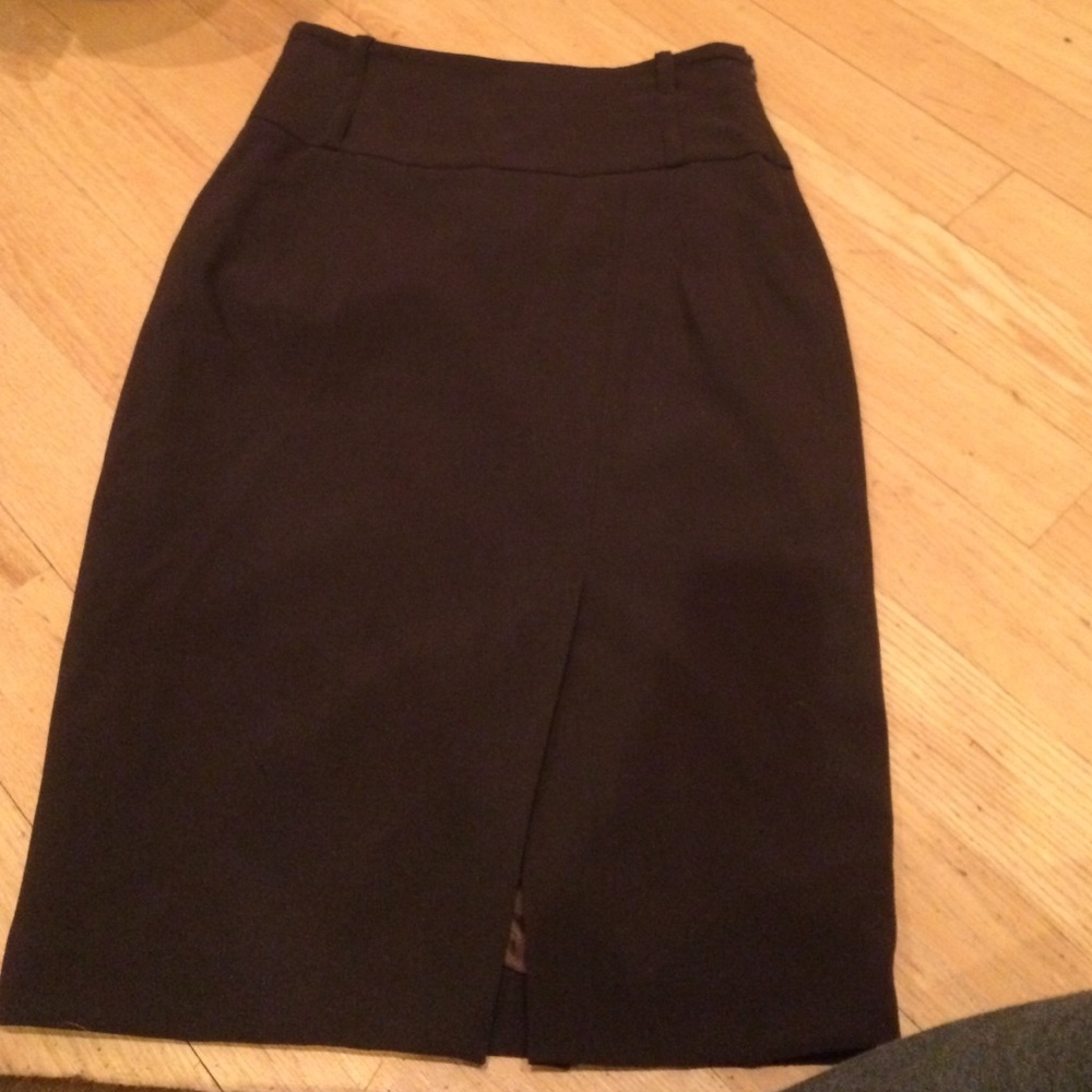 Brown high waisted skirt with slit.